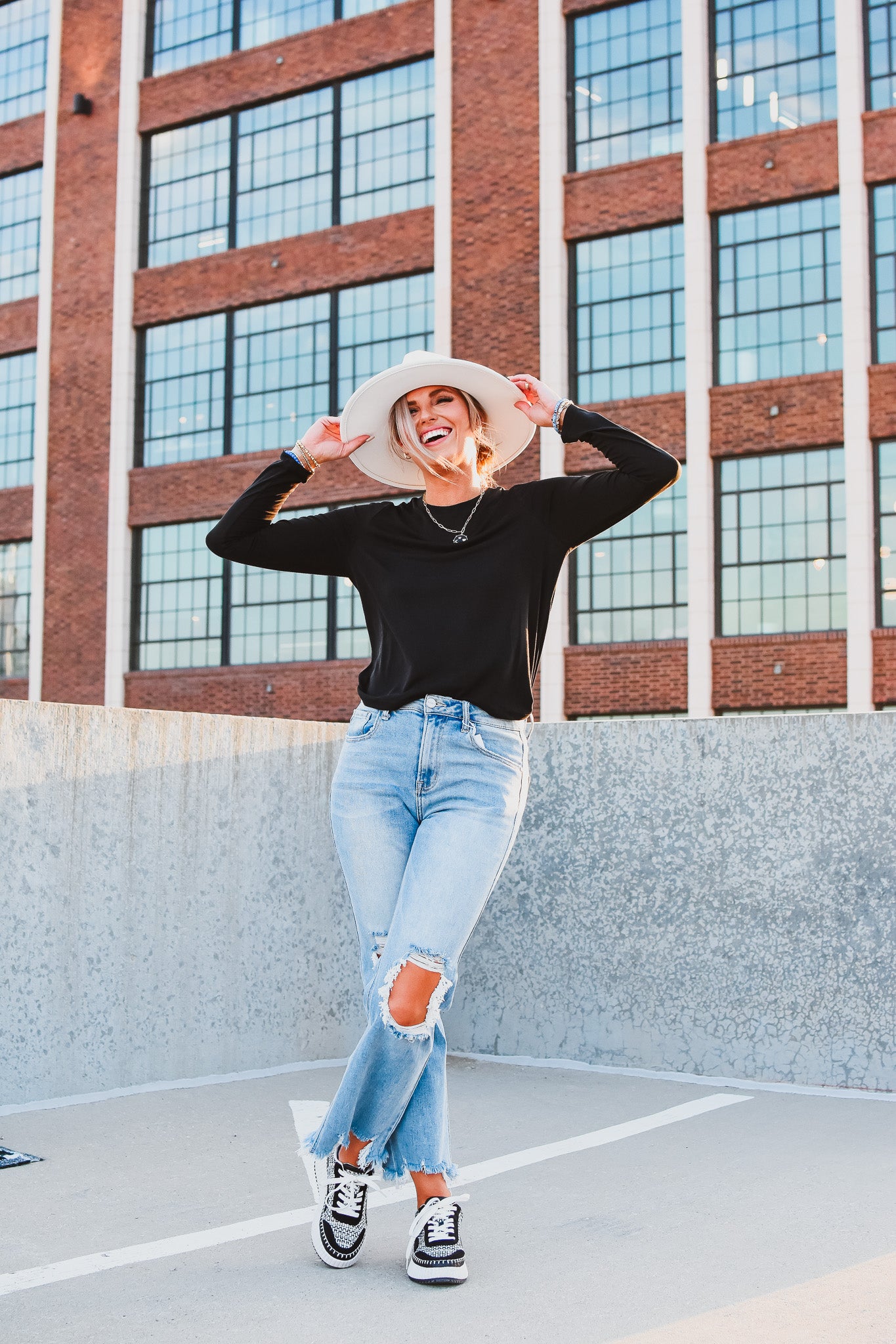 Quinn Long Sleeve Tee in Black