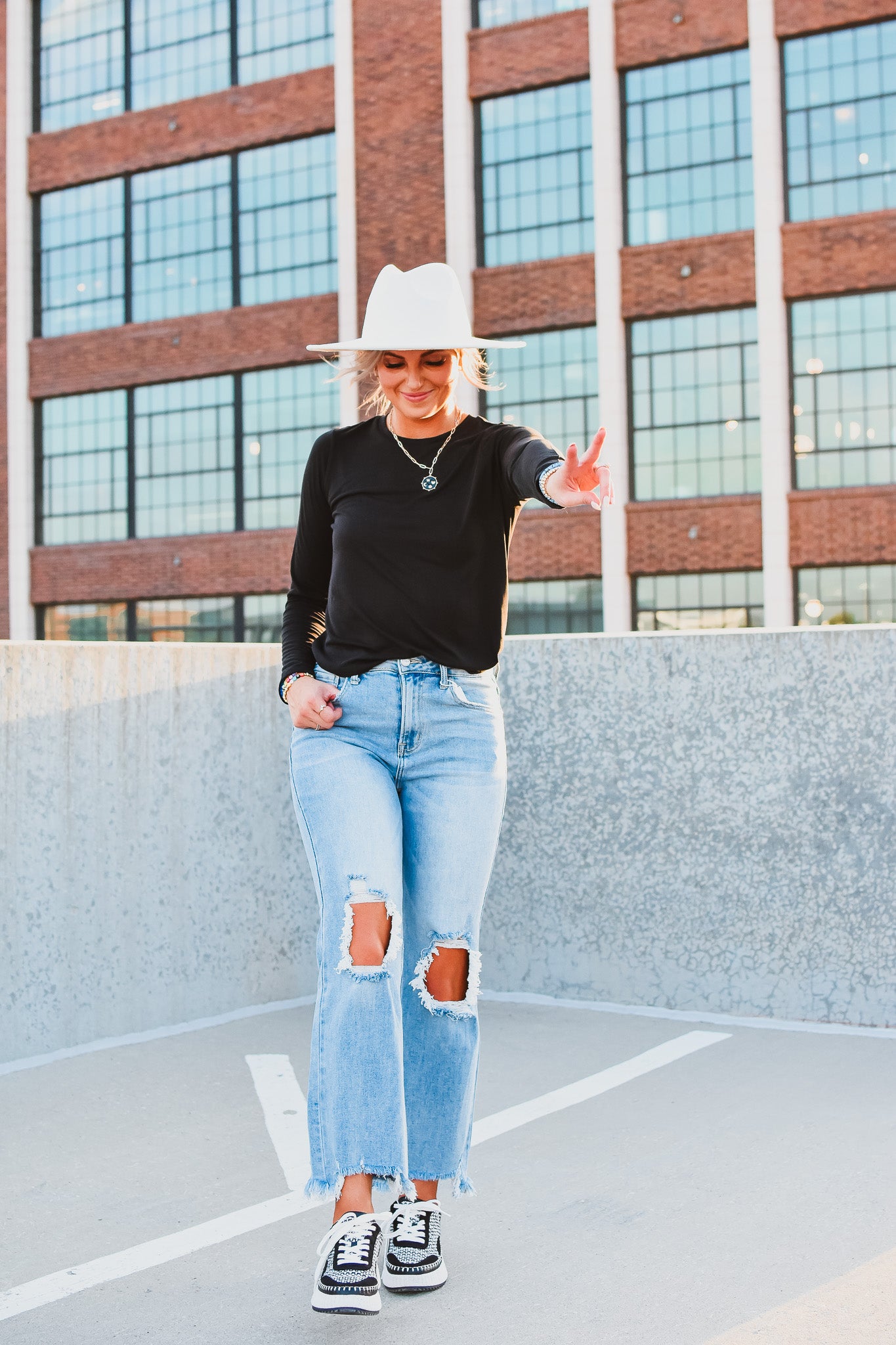 Quinn Long Sleeve Tee in Black