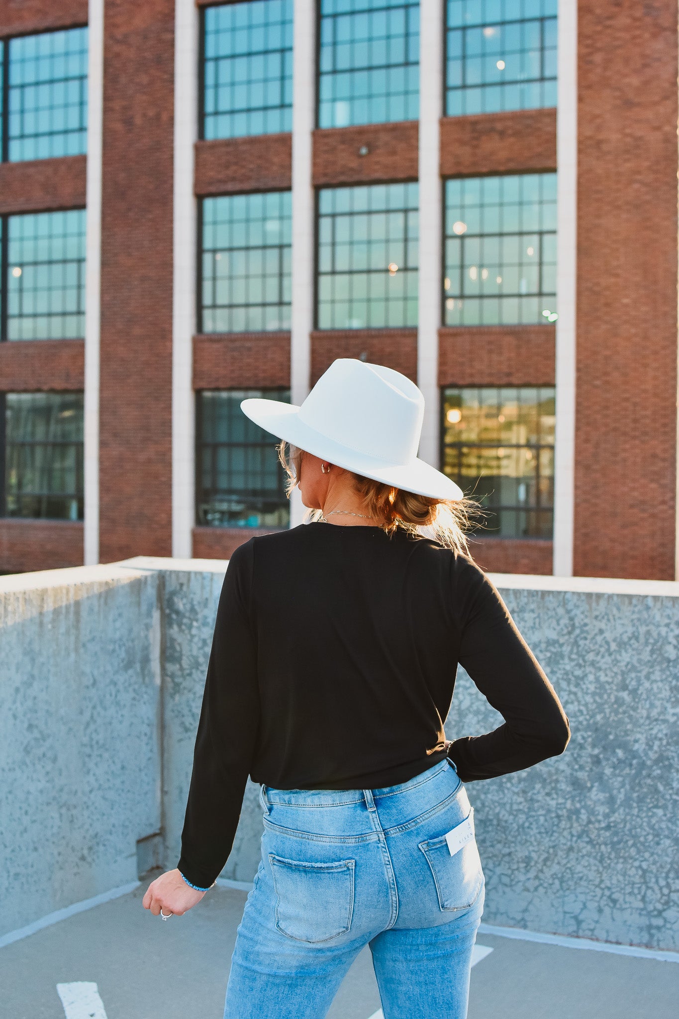 Quinn Long Sleeve Tee in Black