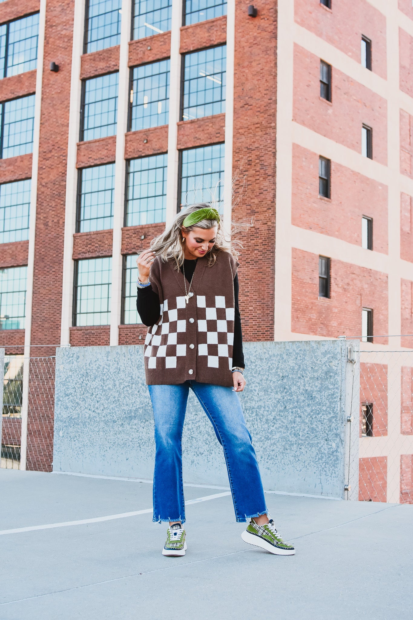 Lia Sweater Vest in Brown
