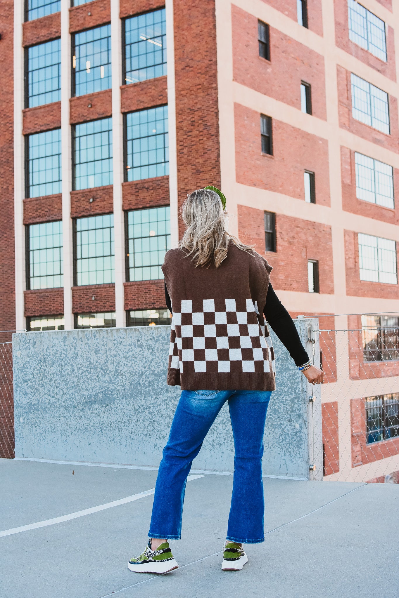 Lia Sweater Vest in Brown