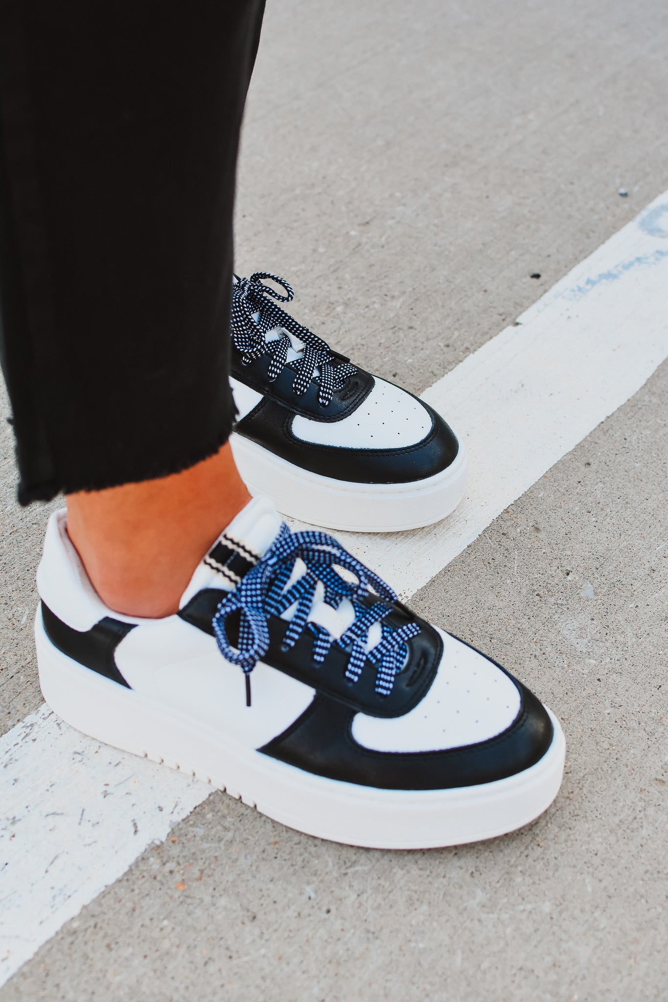 Shirley Sneakers in Black