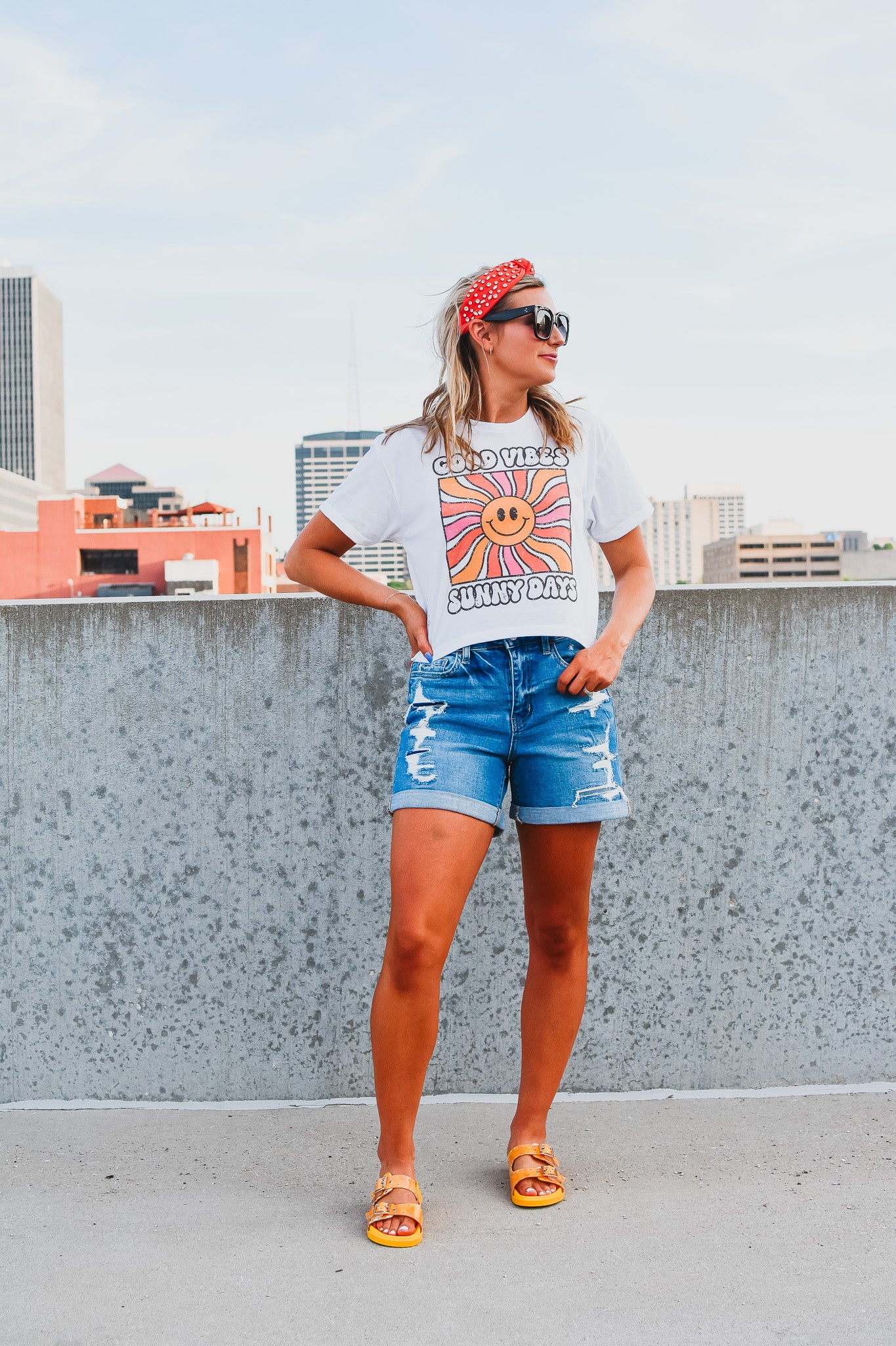 Good Vibes Sunny Days Tee