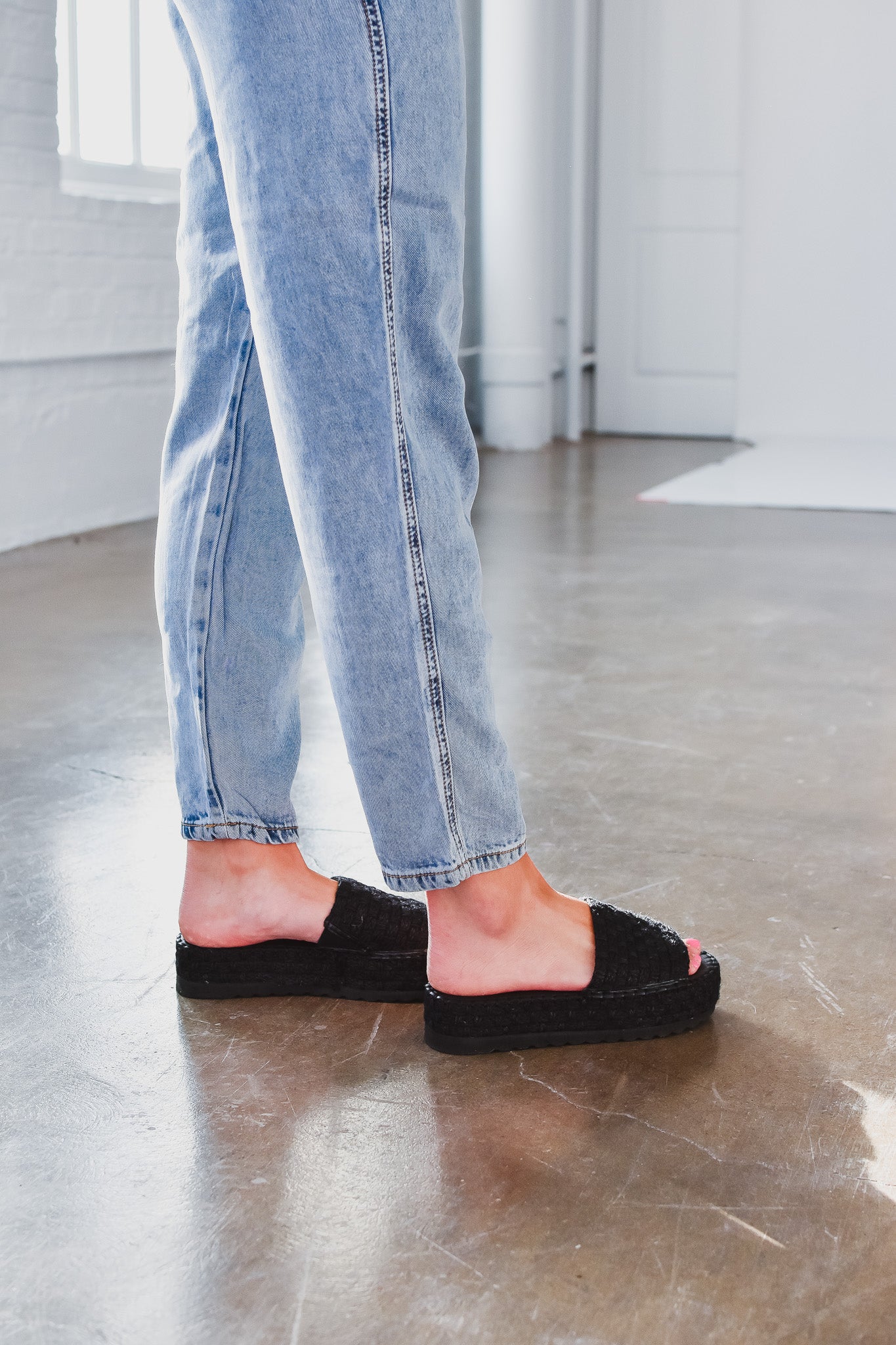 Del Mar Sandals- Black