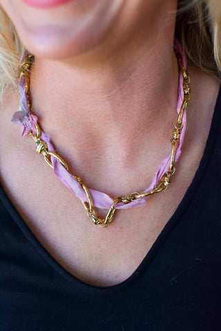 Don't Get It Twisted Necklace - Pink