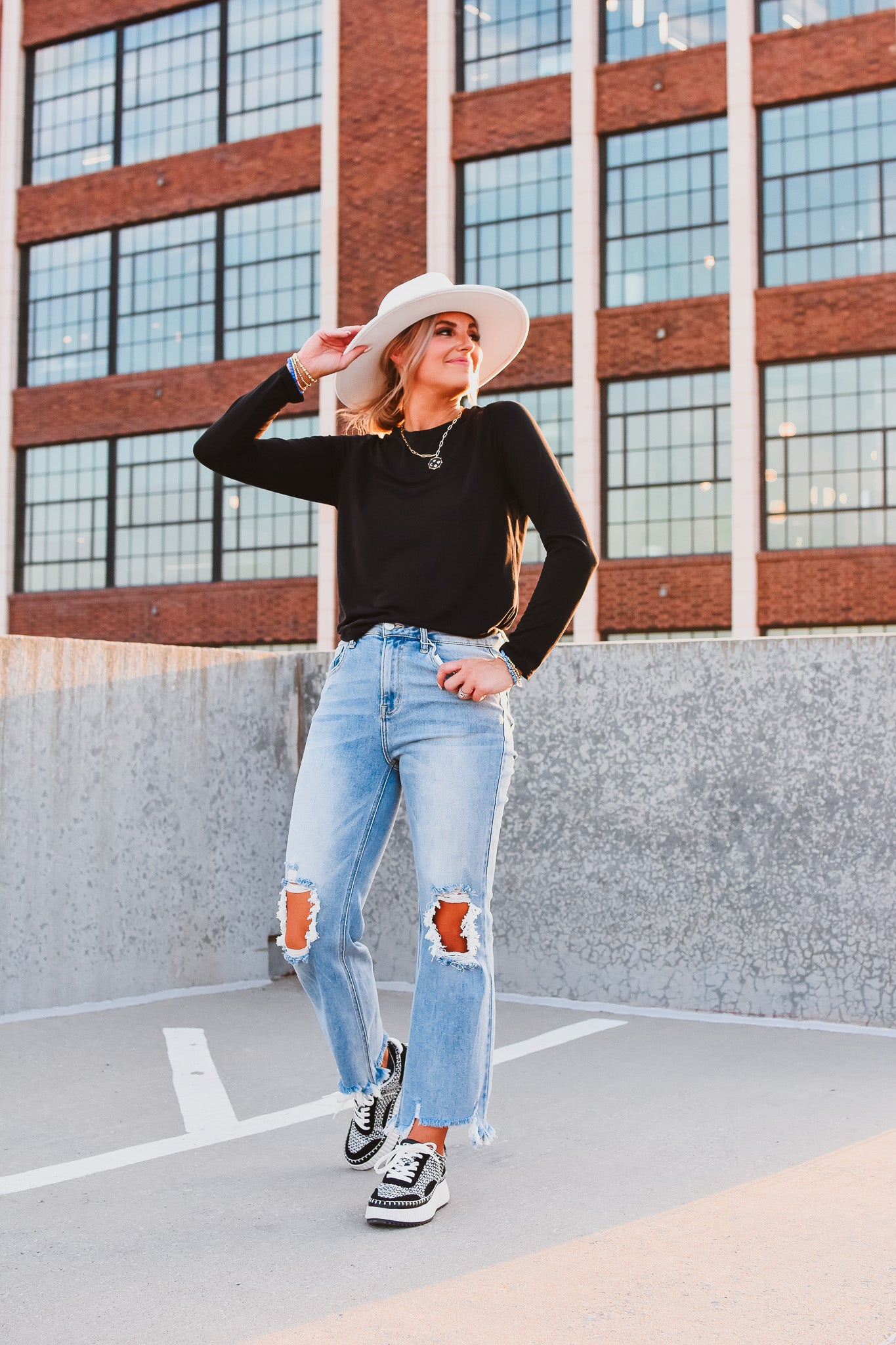 Quinn Long Sleeve Tee in Black