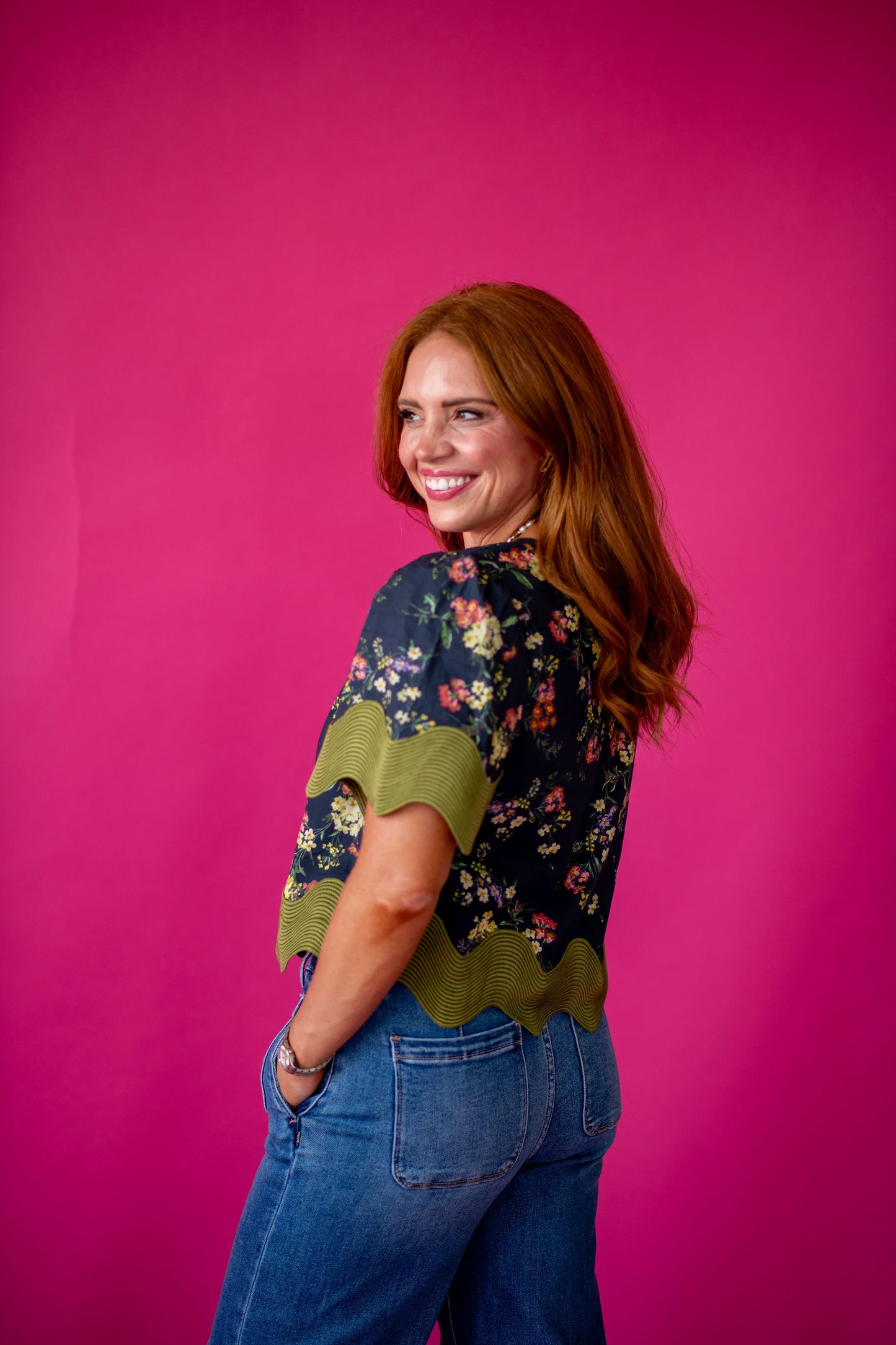 Naomi Scallop Hem Floral Top in Black