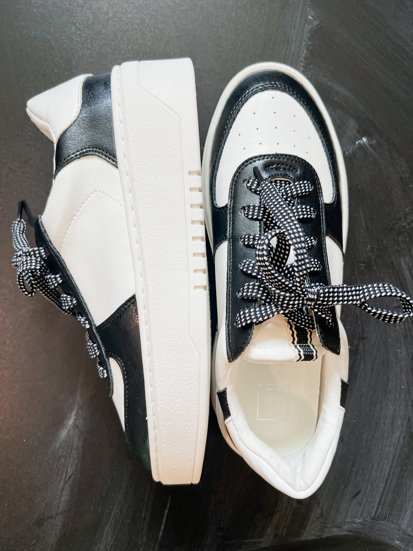 Shirley Sneakers in Black
