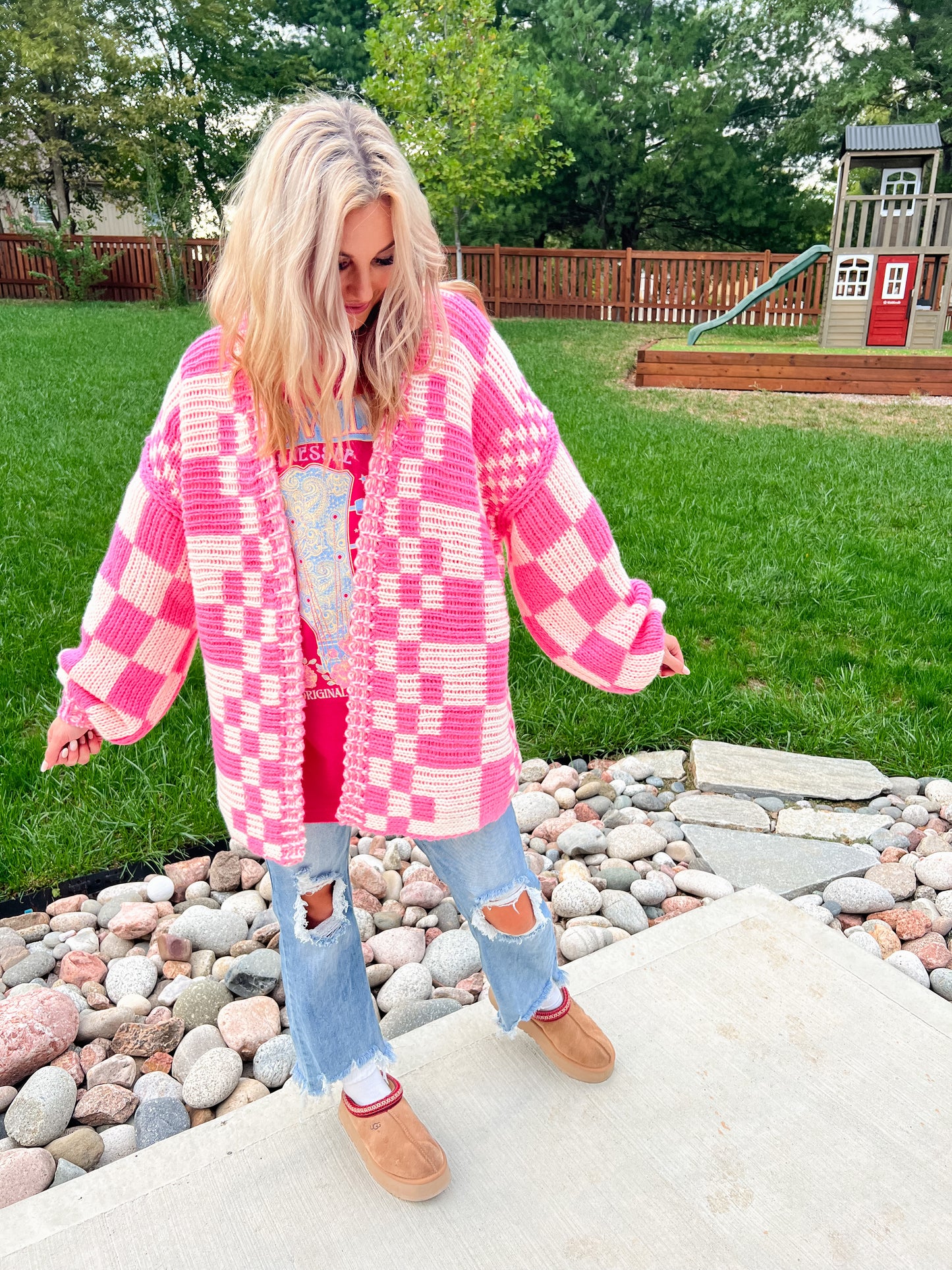 Reed Cardigan in Neon Pink