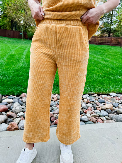Nicole Pants in Gold