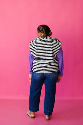 Iris Sherpa Vest In Black Stripe