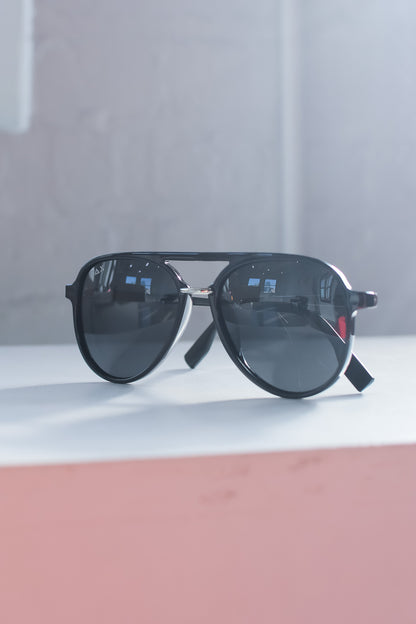 Earhart Sunglasses in Black