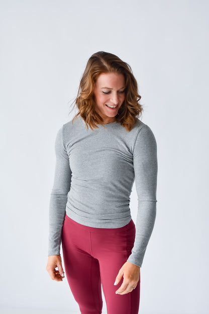 Evie Long Sleeve Ribbed Tee in Gray