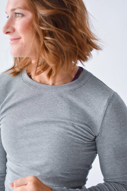 Evie Long Sleeve Ribbed Tee in Gray