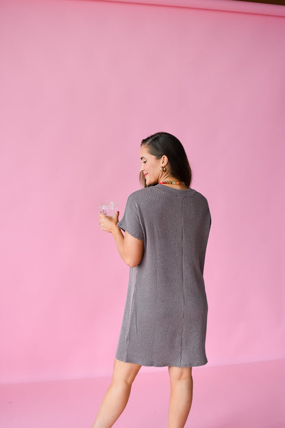 Kasie Tee Shirt Dress in Peppercorn