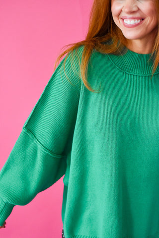 DOORBUSTER Bradie Sweater in Kelly Green