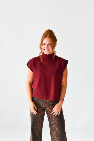 Dana Short Sleeve Sweater in Burgundy
