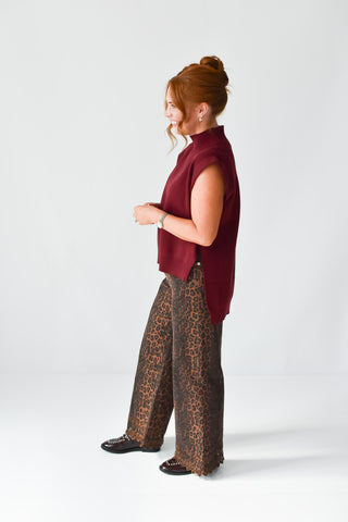 Dana Short Sleeve Sweater in Burgundy
