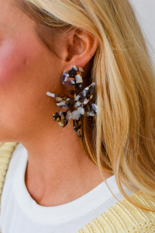 Flora Earrings - Mocha Mousse