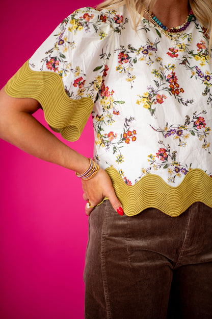 Naomi Scallop Hem Floral Top in Ecru
