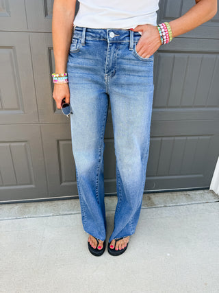 Betsy Relaxed Fit Medium Wash Jeans