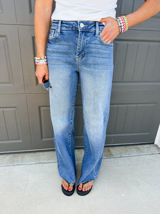 Betsy Relaxed Fit Medium Wash Jeans