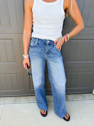 Betsy Relaxed Fit Medium Wash Jeans