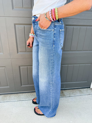 Betsy Relaxed Fit Medium Wash Jeans