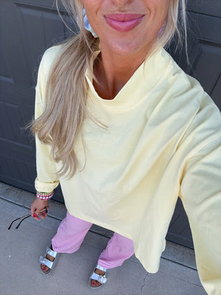 Dani Mock Neck Top in Daisy