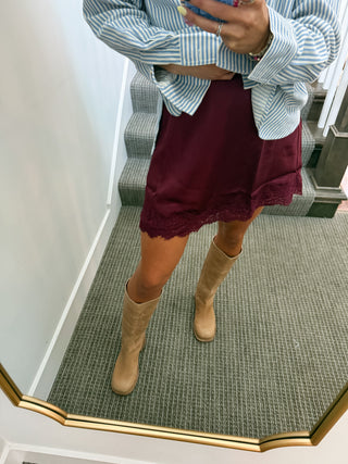 Liv Scallop Lace Trim Satin Skort in Wine