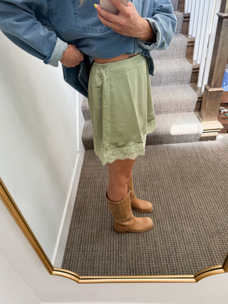 Liv Scallop Lace Trim Satin Skort in Matcha