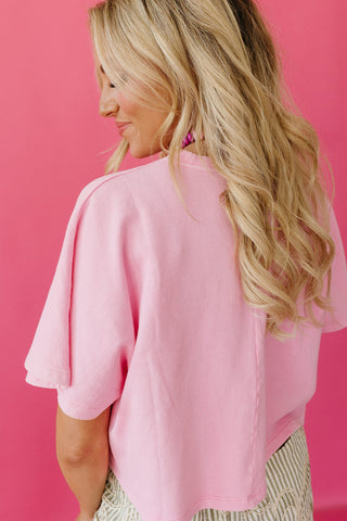 Leslie Crop Flutter Sleeve Top In Hibiscus