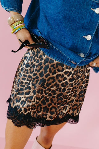 Liv Scallop Lace Trim Satin Skort in Leopard