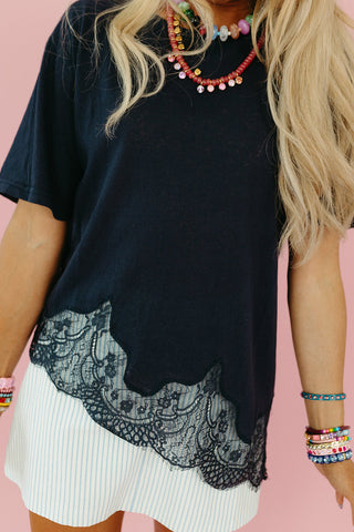 Isla Slub Lace Hem Tee in Navy