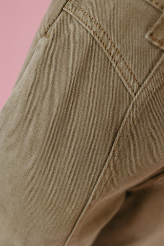 Scottie Barrel Denim Pants in Moss