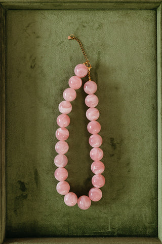 Chunky Beaded Necklace in Marbled Light Pink